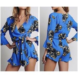 Free People All The Right Ruffle Blue Floral Print Tie Waist Romper Boho Chic M